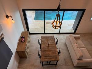 Villas Emotion spa84 Appart piscine interieur et jacuzzi : photos des chambres