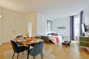Splendid Apartment in the Heart of the Chic 16th