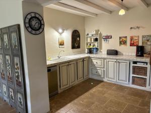 Villas The Olive Garden - Charming Villa for 10 with pool and fast Wifi : photos des chambres