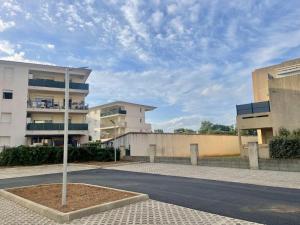 Appartements Charmant T2 avec terrasse : photos des chambres