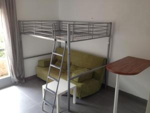 Studio avec balcon - Plage à 10min à pied