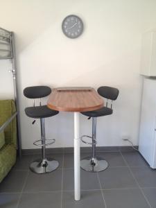 Appartements Studio avec balcon - Plage a 10min a pied : photos des chambres