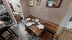 Rose Rock Mountain View - Pet Friendly - Fireplace - WiFi - Hot Tub - Washer - Dryer