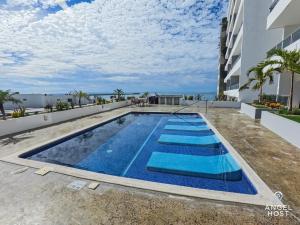 Oceanview Studio Smart TV Pool Beach 5-min Walk