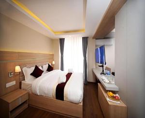 Hotel TEO SUITES International Airport