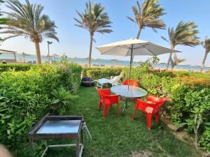 شالية العين السخنة قرية بيلاجيو عائلات صف اول على البحر