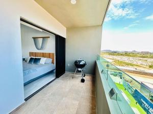 moderno con alberca cerca de la playa by G P S rentas