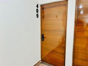 moderno con alberca cerca de la playa by G P S rentas