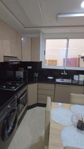 شقة فاخرة كاملة التحهيز