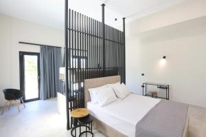 Caldera Suites "Ακτή"