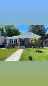 Historic 2 bedroom home in Old Town-main floor - بلاكفوت