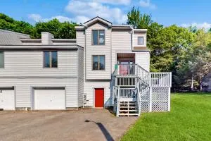 Hodge Podge Lodge - Briar Crest Woods