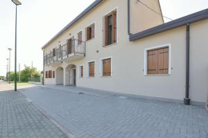 Queen Venice Fly Apartments