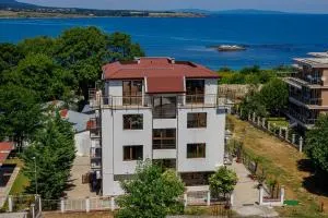 Family Hotel Silitur - فارفارا