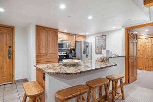 Lodge at Lionshead 110-100