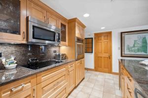 Lodge at Lionshead 160