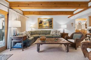 Lodge at Lionshead 160A