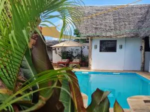 Villa Kumi - Banda Kuu