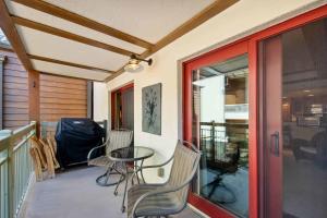 Lodge at Lionshead 160B