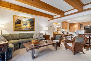 Lodge at Lionshead 160B