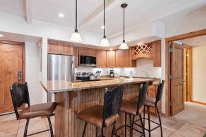 Lodge at Lionshead 150B