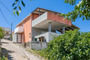 Apartments by the sea Slatine, Ciovo - 11126