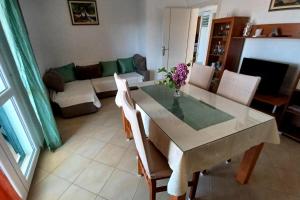 Apartments with parking space Sevid, Trogir - 16111