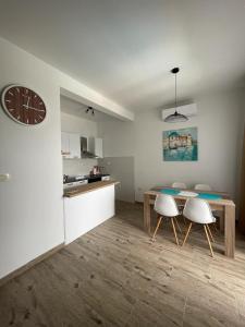 Seaesta Holiday - Nika