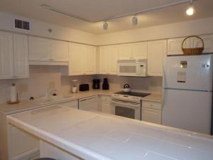 3 Bedroom Beach Condo at Litchfield By the Sea