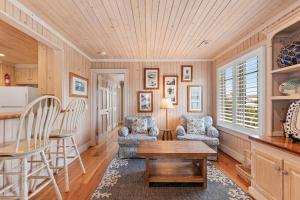CasaUp Charming Duplex in Beautiful Pawleys Island