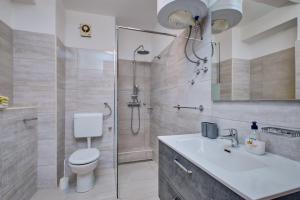 Apartments with a parking space Losinj, Losinj - 23418