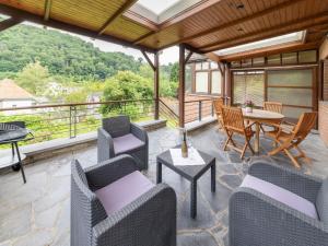Magnificent home in Tilf with garden