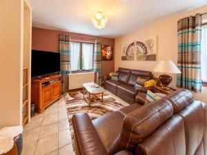 Magnificent home in Tilf with garden