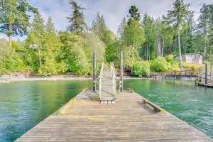 Oceanfront Getaway - Сук