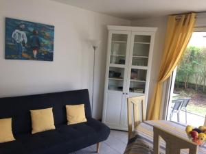 Appartement 3 pièces avec terrasse, parking proche plage - FR-1-712-86