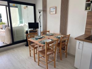 Appartement rénové avec terrasse près du port, 4 couchages - FR-1-309-473