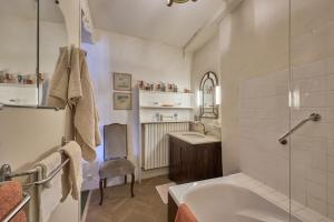 B&B / Chambres d'hotes MANOIR du QUESNAY : Chambre Double avec Salle de Bains Privative