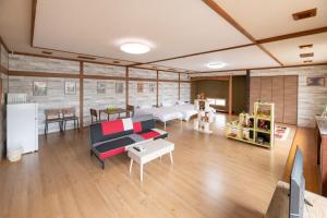 Tomoeドットコム 5 Cafe and Stay