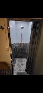2 bed 16th Arrondissement Trocadero Apartment for6