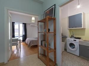 Homy Pagrati flat 100 Mbps, 12 to Panathenaic Stadium, 5 to Metro