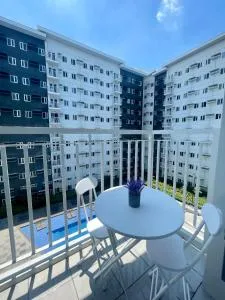 The 1900 Suite at Charm Residences - Dayap