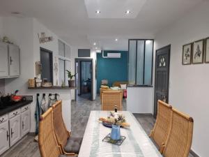 Charming holiday house with private pool, Maillane