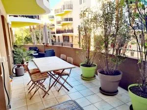 Grand appartement avec garage et terrasse - 圣埃尔斯