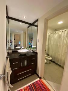 Moderno piso con vista al río en zona residencial