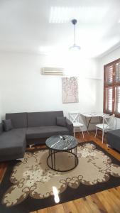 Taksimde istiklal caddesine çok yakın daire