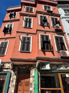 Taksimde istiklal caddesine çok yakın daire