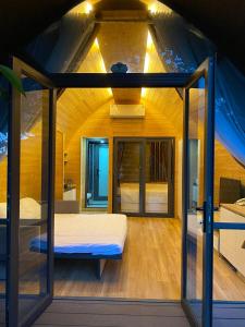 Khách sạn AQUARIUS GARDEN VÂN LONG NINH BÌNH