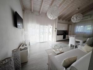 villa ELEGANCE charming PORTO PINO img9