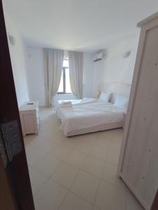 Oasis Beach 2 bedroom apartment