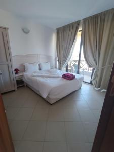 Oasis Beach 2 bedroom apartment